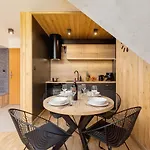 Luxury Salwatorianska Mountain View By Renters Prestige Apartment *