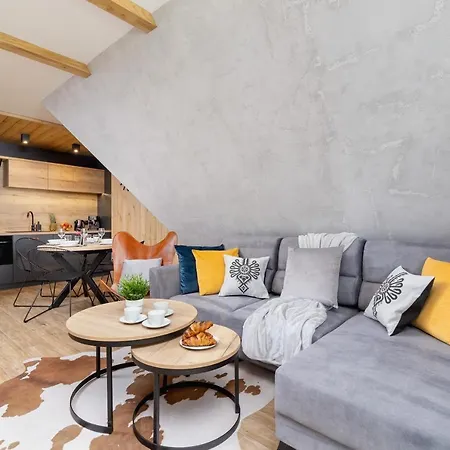 Luxury Salwatorianska Mountain View By Renters Prestige