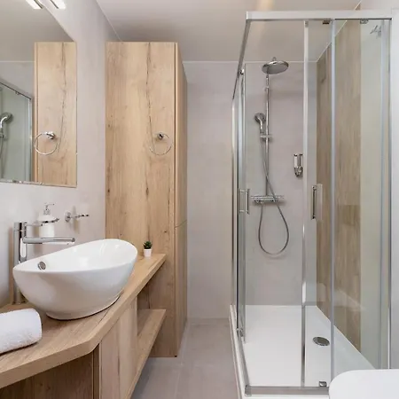 דירה Luxury Salwatorianska Mountain View By Renters Prestige זקופאנה