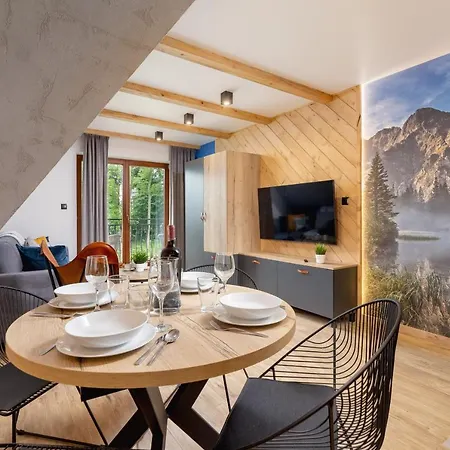 Luxury Salwatorianska Mountain View By Renters Prestige דירה זקופאנה