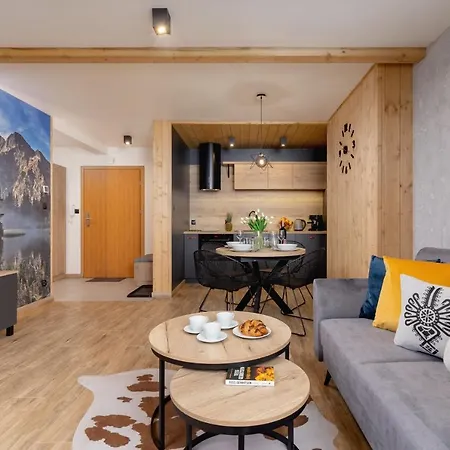 Luxury Salwatorianska Mountain View By Renters Prestige * זקופאנה