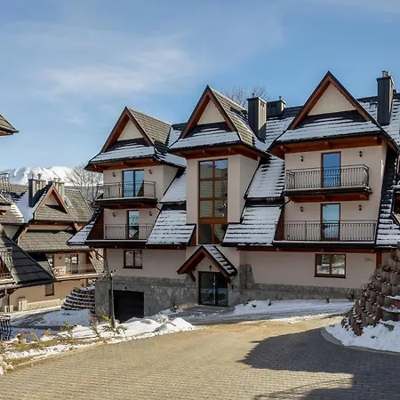 Luxury Salwatorianska Mountain View By Renters Prestige דירה זקופאנה