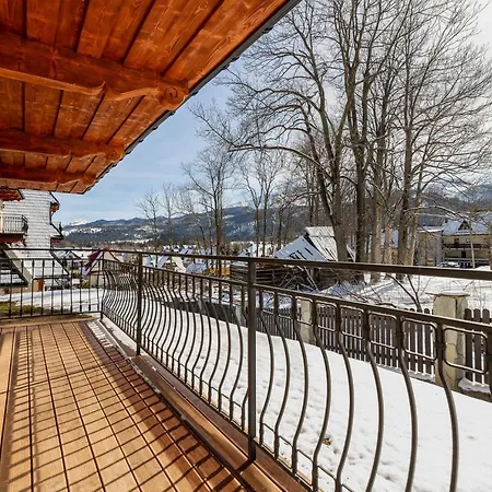 Luxury Salwatorianska Mountain View By Renters Prestige