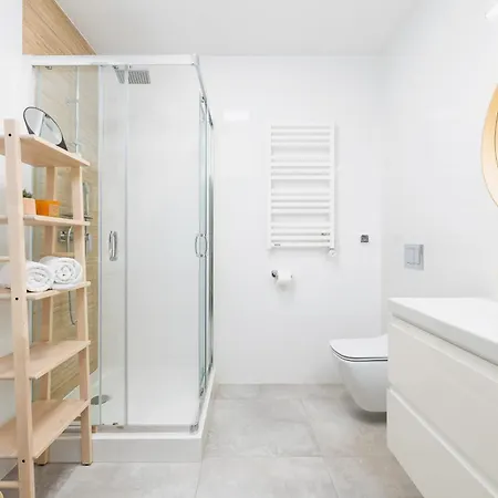 Luxury Salwatorianska Mountain View By Renters Prestige דירה *